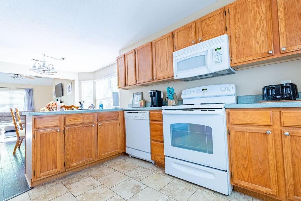 Cozy Pigeon Forge Home W Hot Tub Near River Exterior foto
